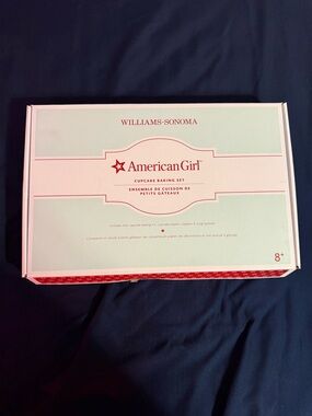 AMERICAN GIRL Cupcake Baking Set By Williams Sonoma New Open Box Liners Spatula